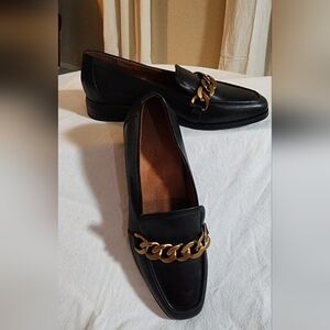 Vionic Black Leather Chain Loafers